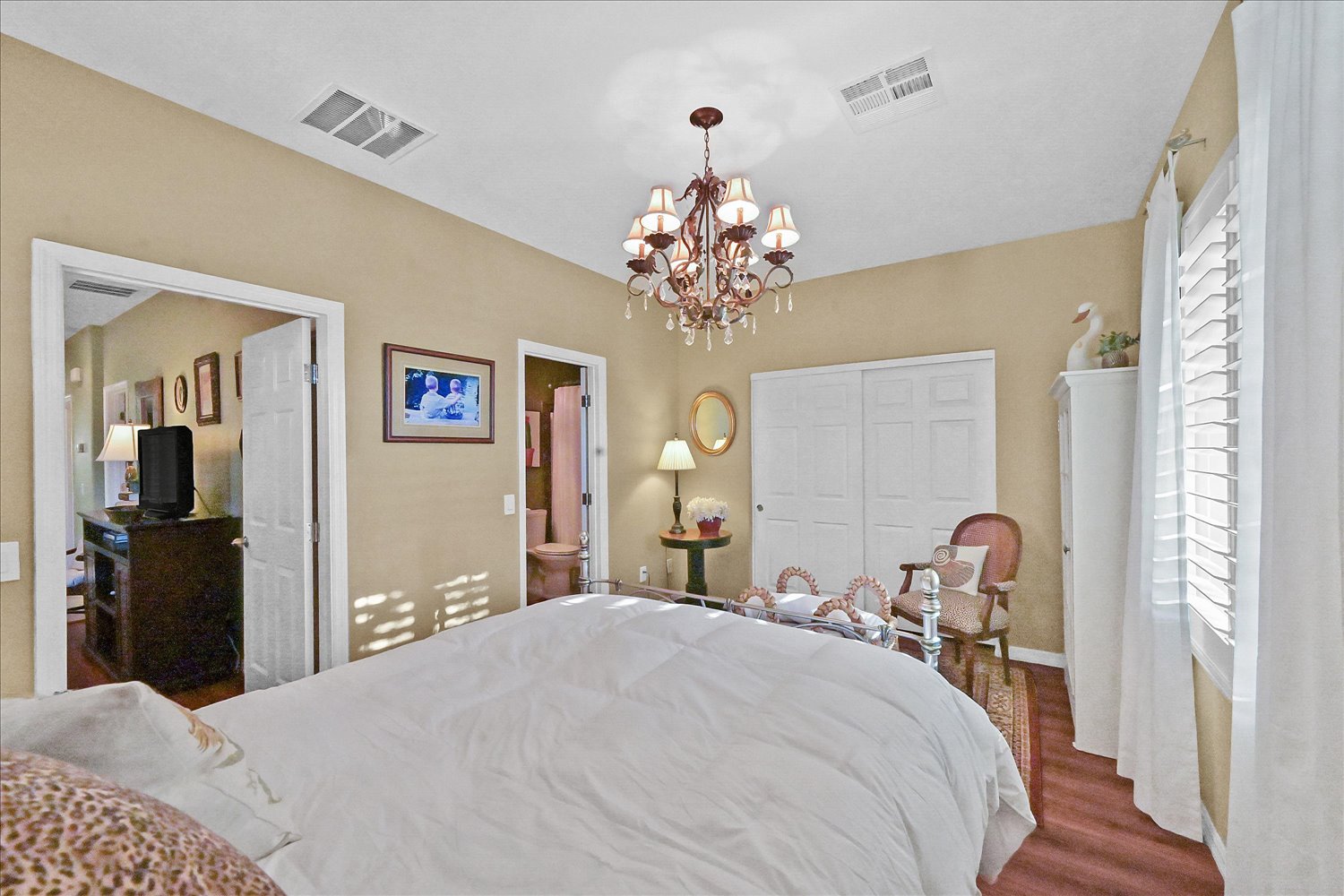 Close aerial view pinpointing the property within the community